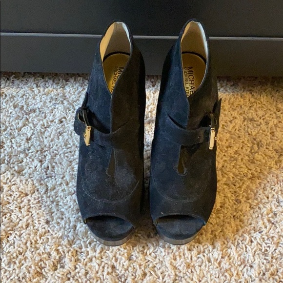 Michael Kors Bootie - Picture 1 of 7